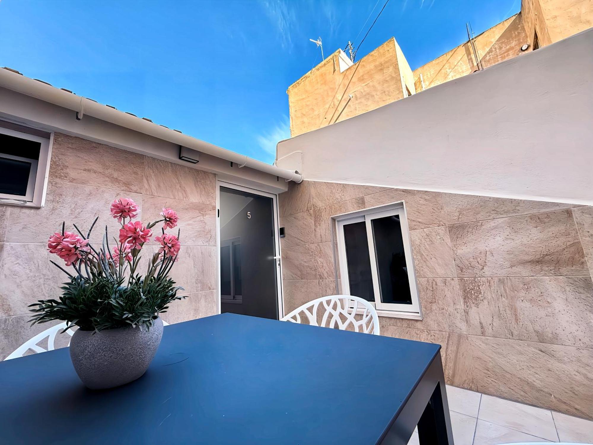 Appartamento Loft Independiente Con Piscina Compartida En Centro De